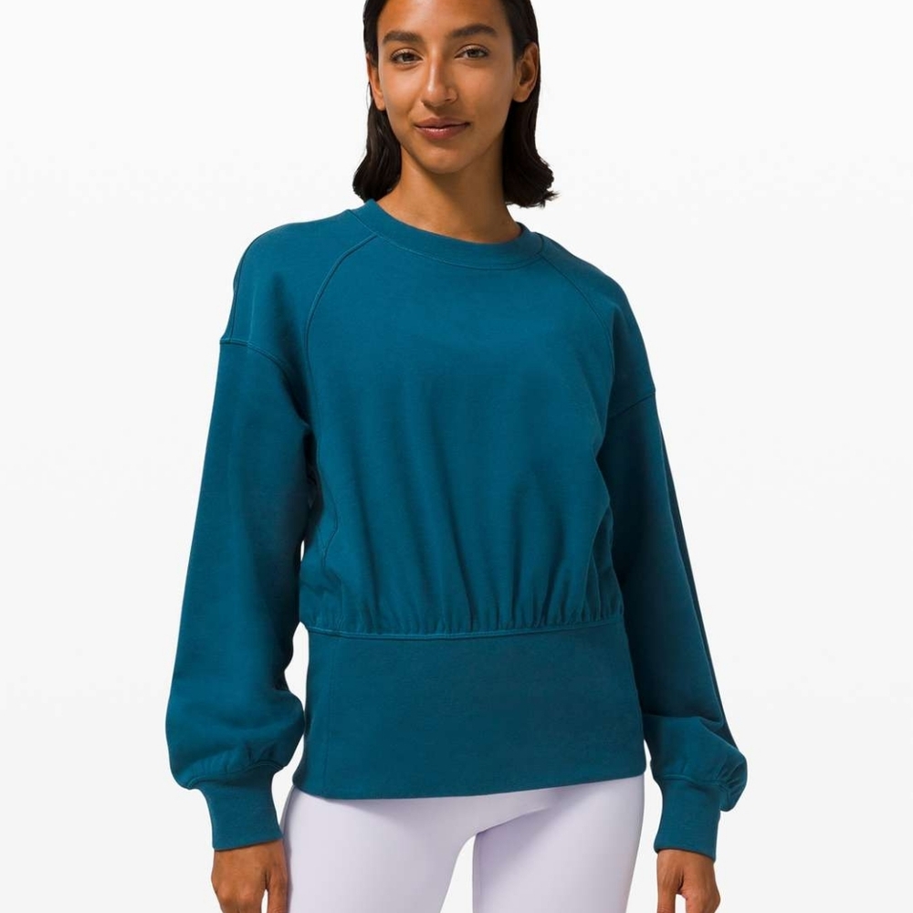 LULULEMON HUGGED WAIST BLUE PULLOVER SWEATER